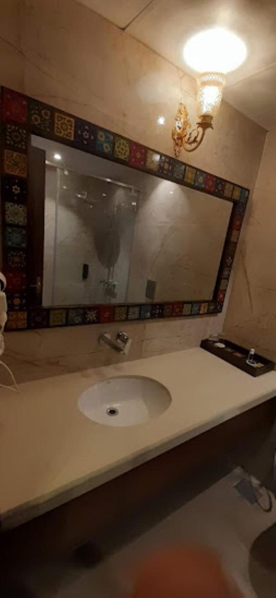 Laxminarayan Club & Resort Vadodara Eksteriør bilde
